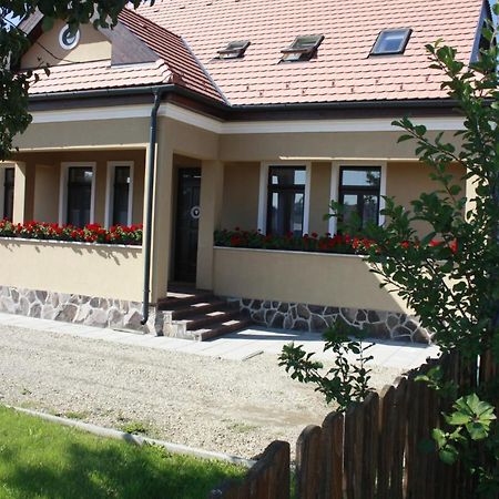 Pensiune Agroturistica Horvath-Kert Borzont Экстерьер фото