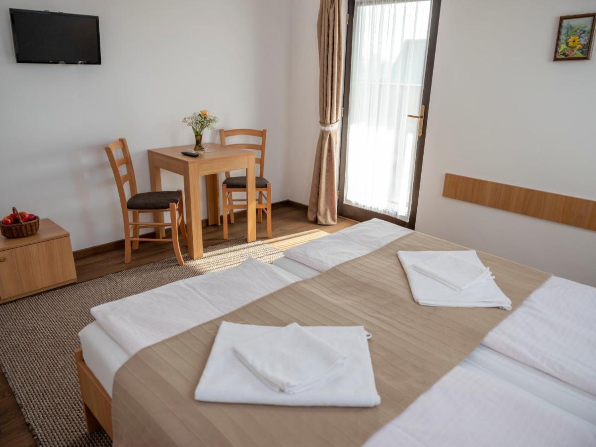 Pensiune Agroturistica Horvath-Kert Borzont Экстерьер фото